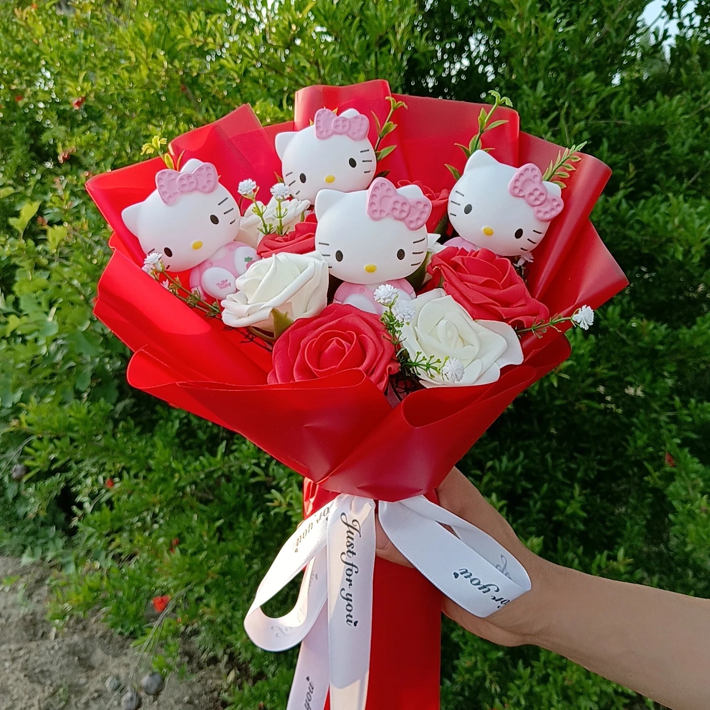Hello Kitty Plushy Bouquet