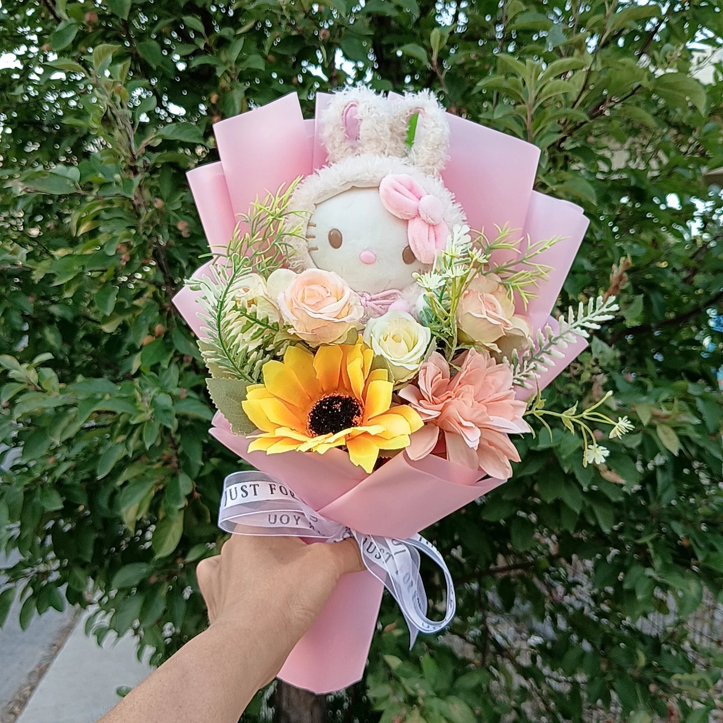 Hello Kitty Plushy Bouquet