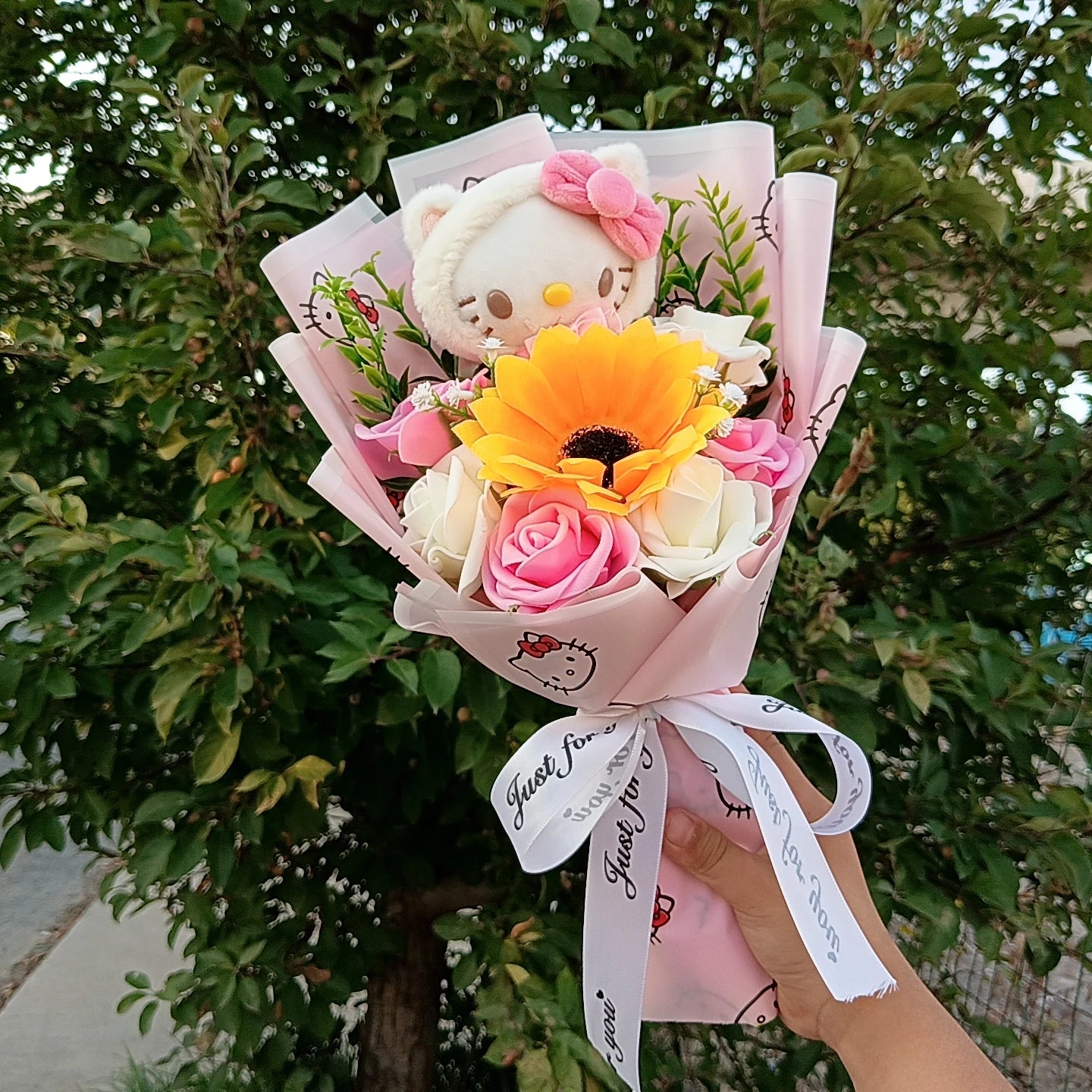 Hello Kitty Plushy Bouquet